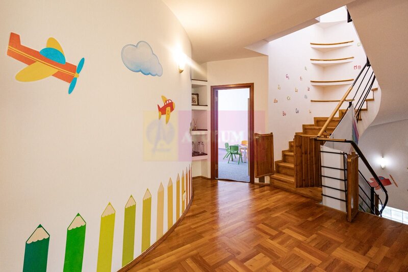 Gradinita sau After School intre Parcul Tineretului si Parcul Carol